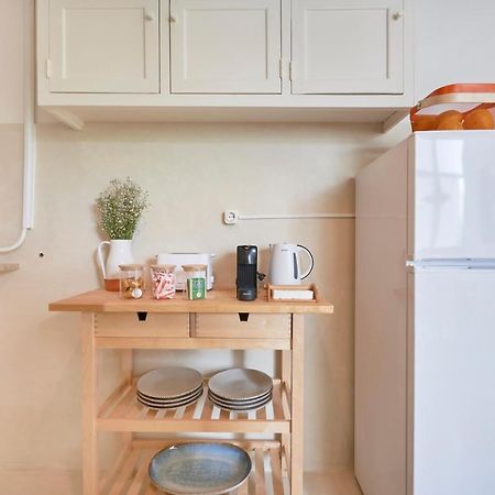 Light-Filled & Renovated Apartment, By Timecooler Lisboa Exteriör bild