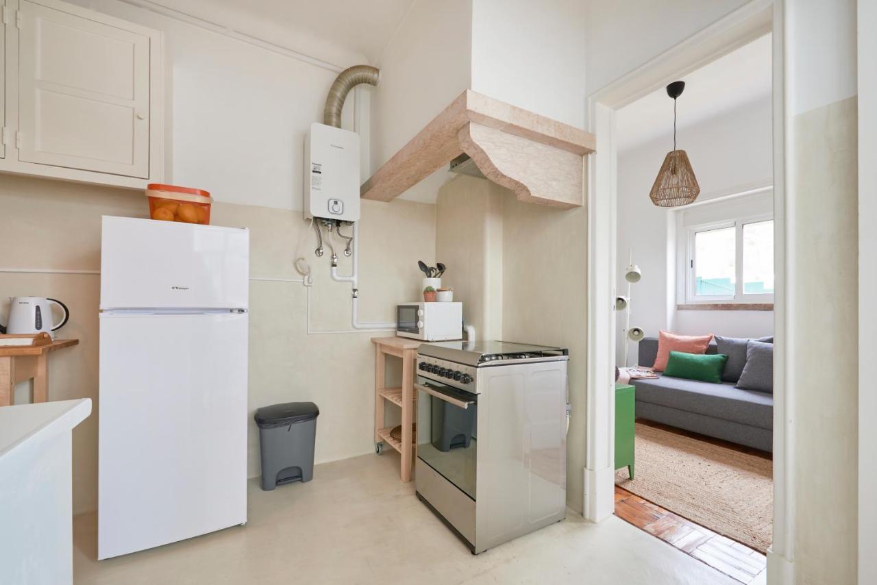 Light-Filled & Renovated Apartment, By Timecooler Lisboa Exteriör bild