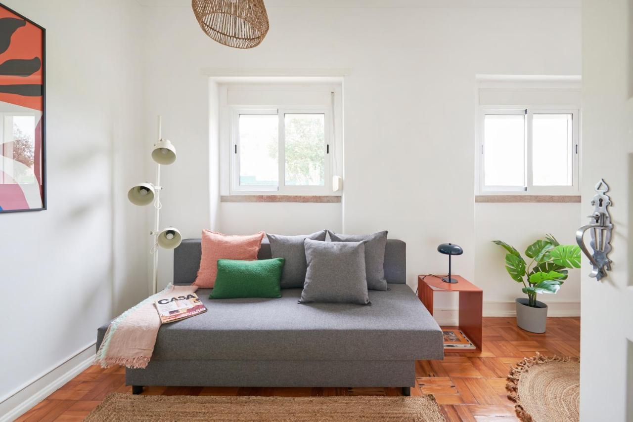 Light-Filled & Renovated Apartment, By Timecooler Lisboa Exteriör bild