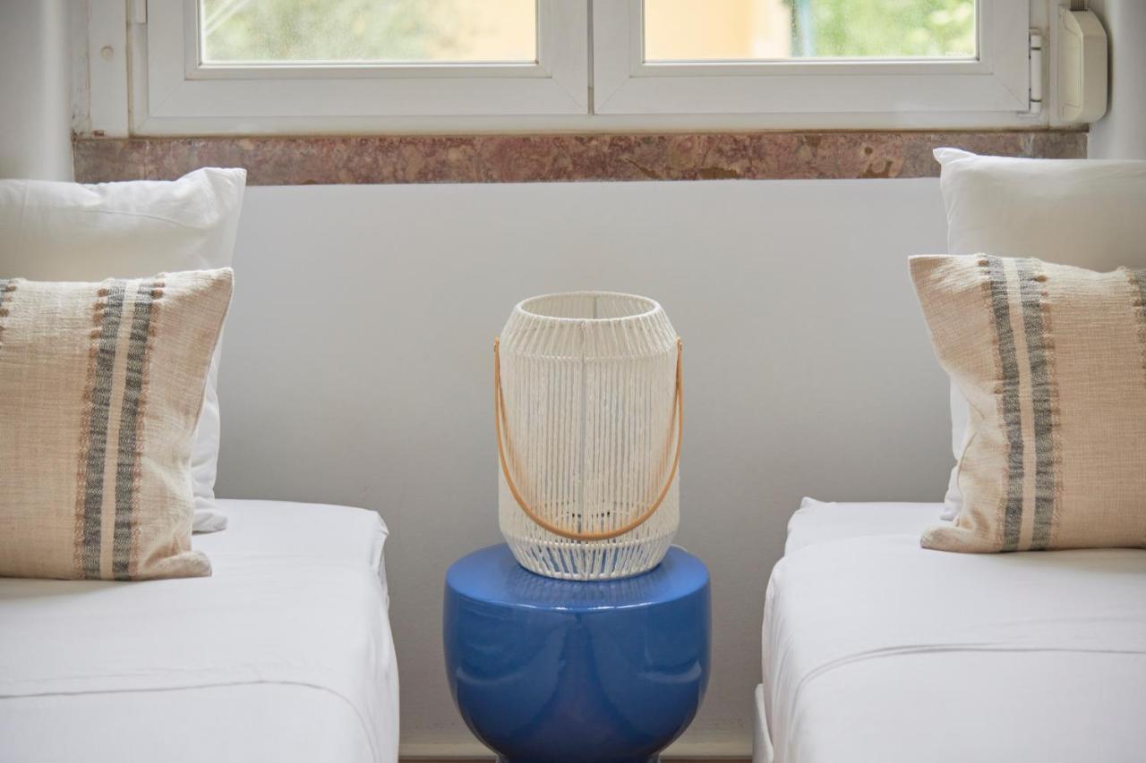 Light-Filled & Renovated Apartment, By Timecooler Lisboa Exteriör bild